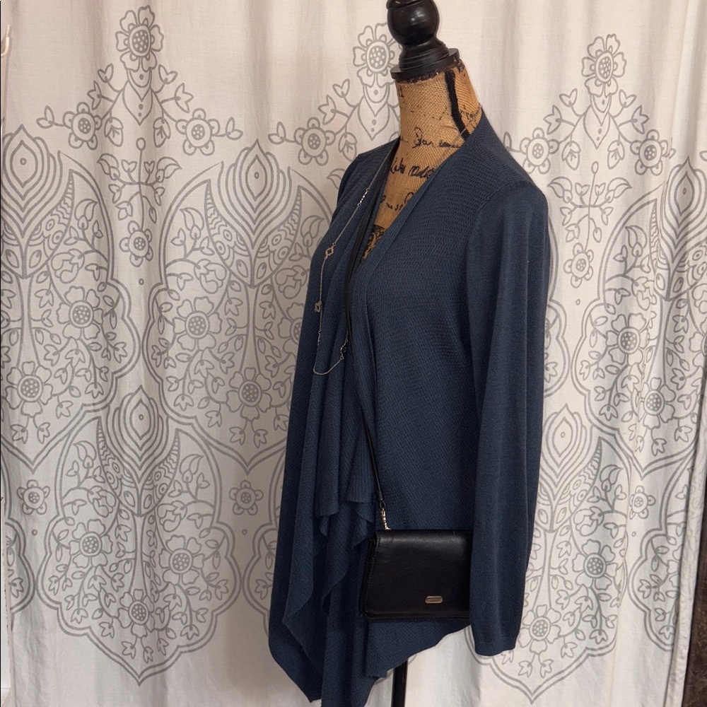 Liz Claiborne Collection Crossbody Purse - Picture 10 of 10